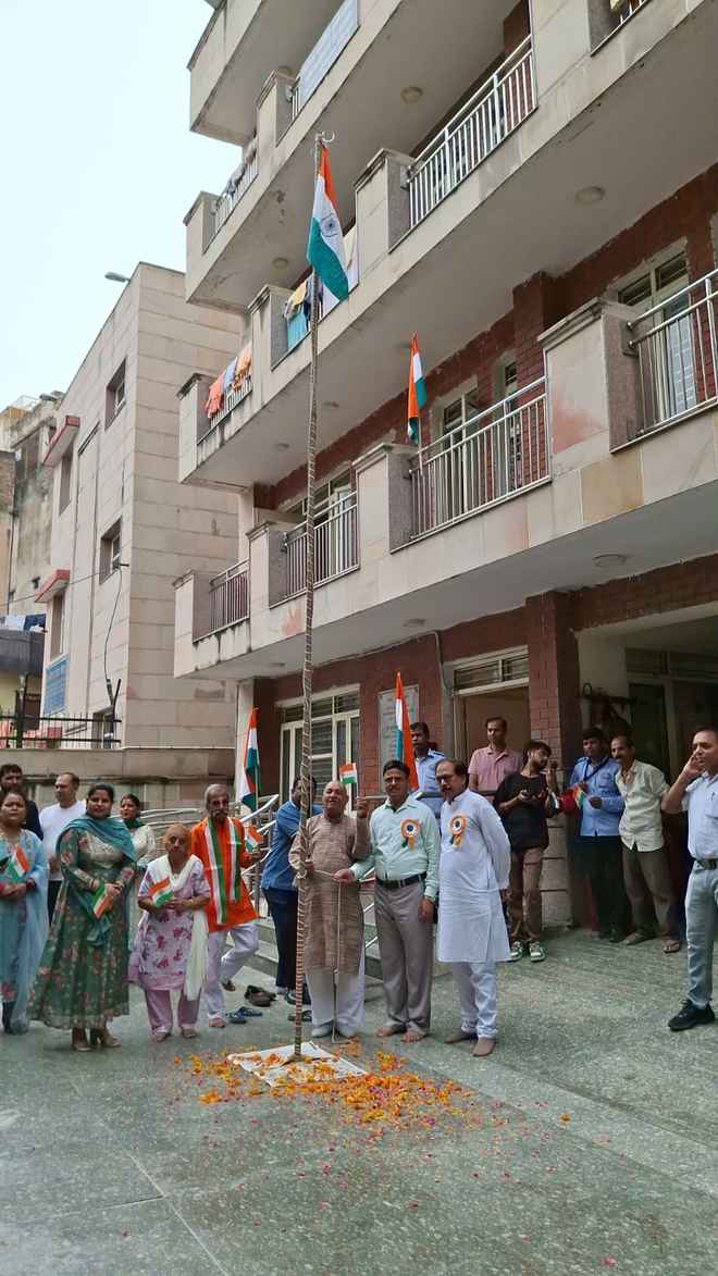 महात्मा ज्योतिबा फुले मेमोरियल वृद्धाश्रम मनाया गया स्वतंत्रता दिवस