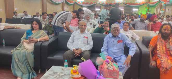 महामंत्री शिव गोपाल मिश्र के जन्म दिवस पर रक्तदान का आयोजन