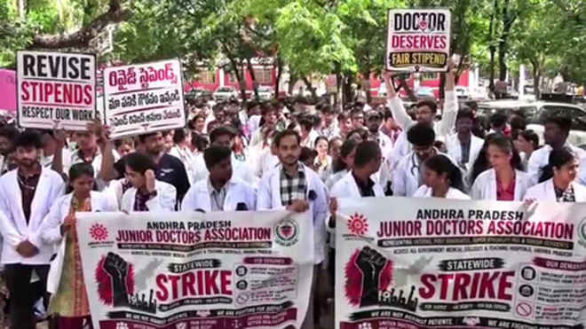 आंध्र प्रदेश: जूनियर डॉक्टरों ने स्टाइपेंड बढ़ाने की मांग को लेकर अपनी हड़ताल तेज की