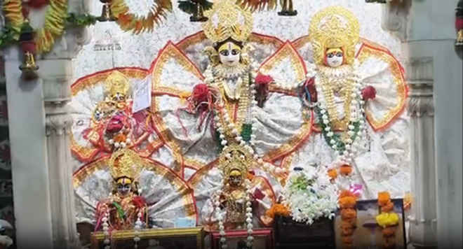 अयोध्या में धूमधाम से मना रक्षाबंधन, रामलला और लाल साहब को बांधी गईं राखियां, लगा 56 भोग