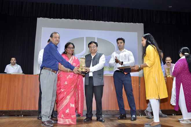 एनडीएमसी अध्यक्ष ने 47 कर्मचारियों को पेंशन भुगतान-सेवानिवृत्ति लाभ वितरित किए