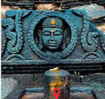 चमोली की वादियो में बसा ऐसा मंदिर, जहां भोलेनाथ ने धारण किया था गोपी का रूप