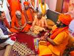 मुख्यमंत्री योगी आदित्यनाथ ने हनुमानगढ़ी में किया दर्शन पूजन