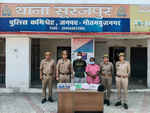ग्रेटर नोएडा में नशे के कारोबार में लिप्त महिला समेत दो विदेशी नागरिक गिरफ्तार