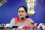 कूड़े के पहाड़ों से मुक्ति की ओर दिल्ली: रेखा गुप्ता