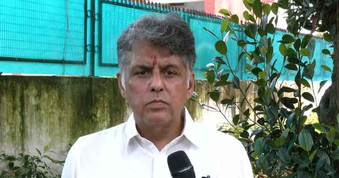 मनीष तिवारी ने चंडीगढ़ की सड़कों की बदहाली पर उठाए सवाल