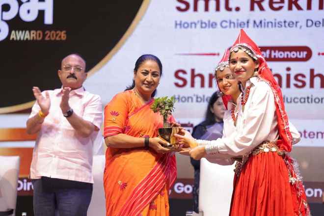 सशक्त शिक्षक ही विकसित दिल्ली की मजबूत नींव: रेखा गुप्ता