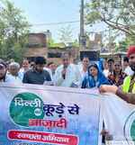 नेता सदन ने होलंबी कलां का निरीक्षण किया