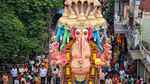 हैदराबाद में कड़ी सुरक्षा के बीच गणेश विसर्जन का जुलूस